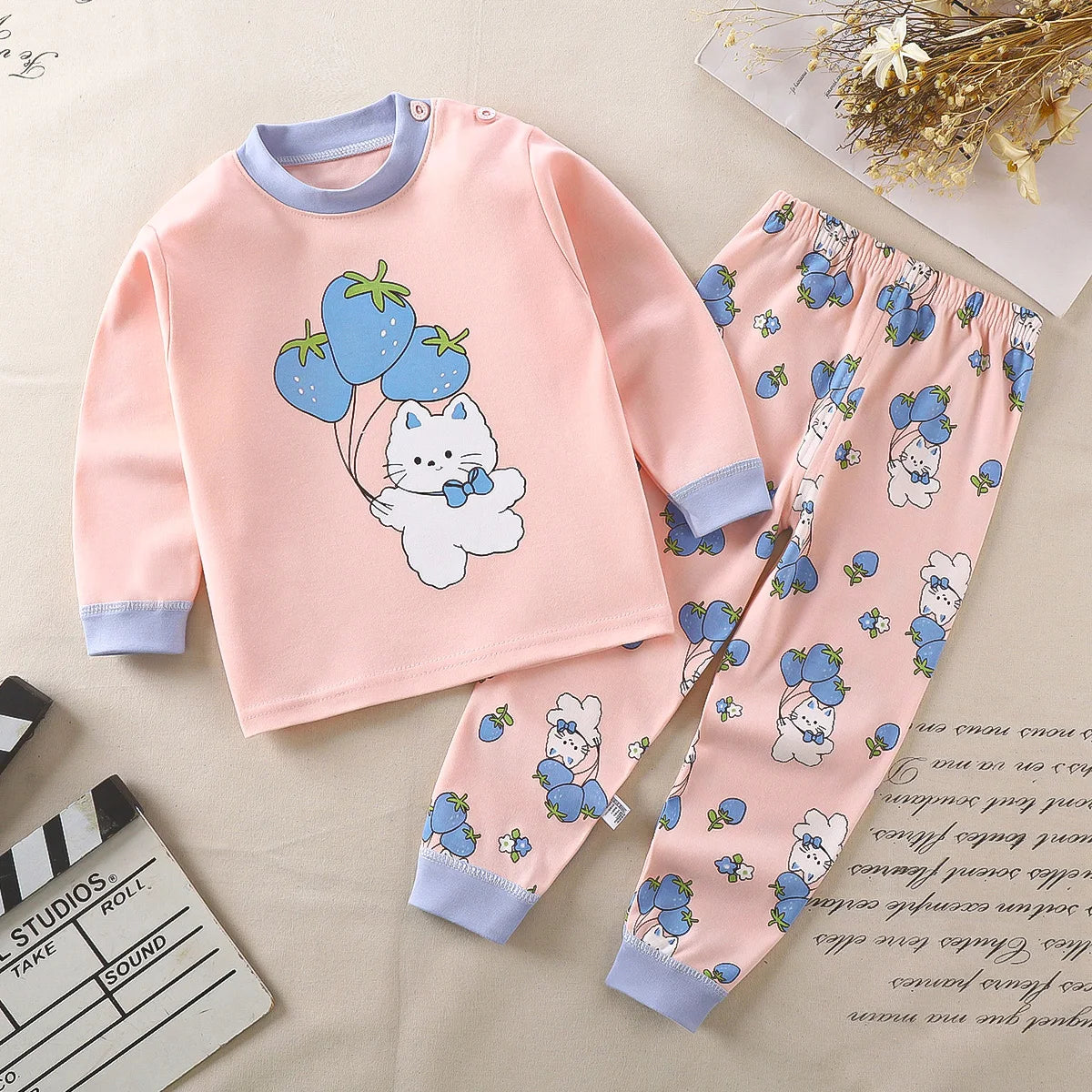 2024 Girls Comfortable 100% Cotton Long-Sleeved Sleepwear Pajamas Suit Breathable Relaxing Cartoon-Printed Pajamas for Children