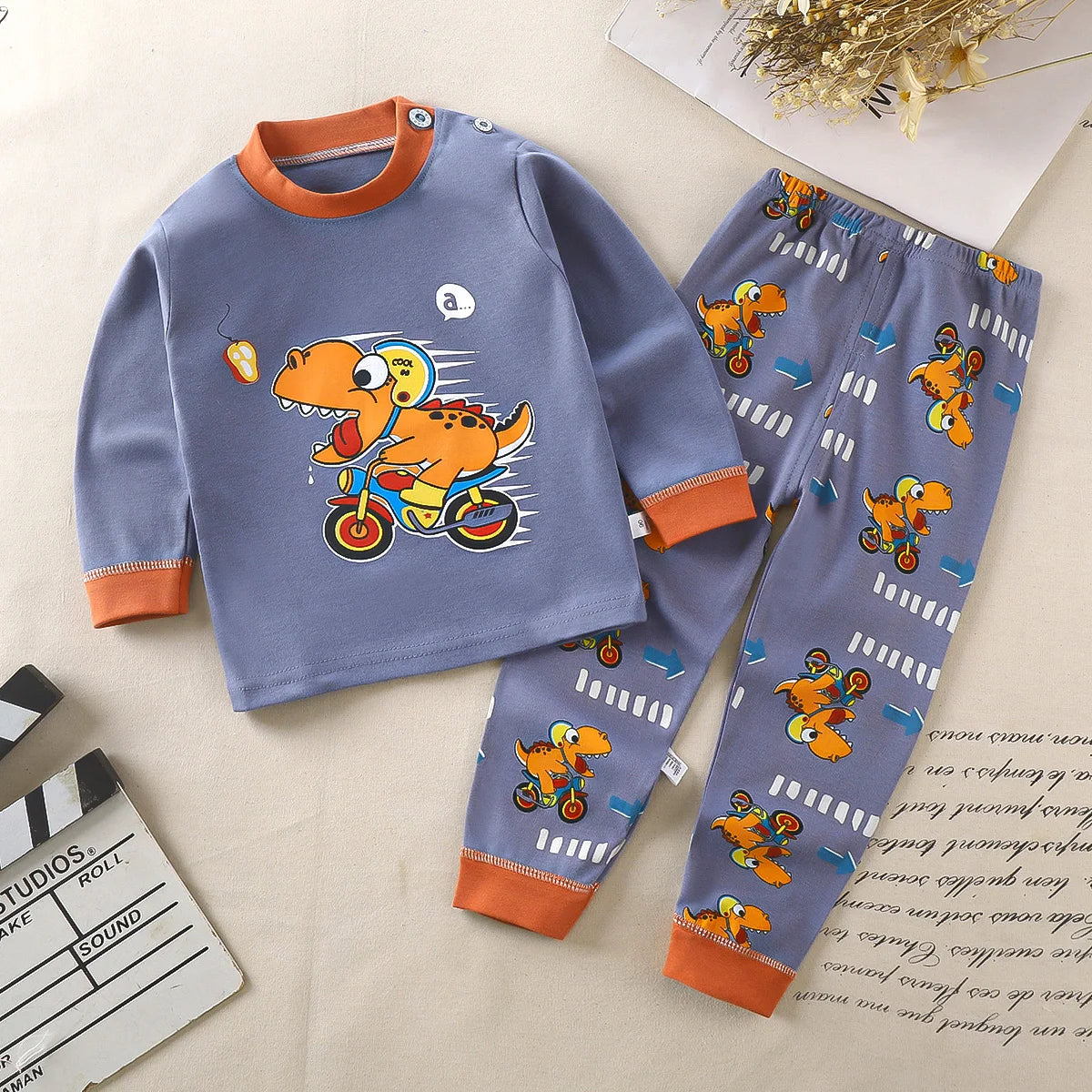 2024 Girls Comfortable 100% Cotton Long-Sleeved Sleepwear Pajamas Suit Breathable Relaxing Cartoon-Printed Pajamas for Children