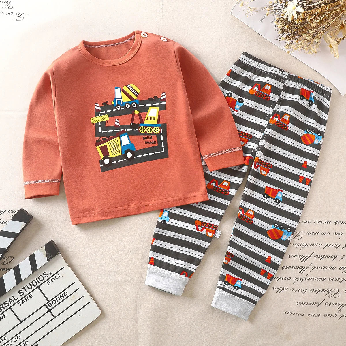 2024 Girls Comfortable 100% Cotton Long-Sleeved Sleepwear Pajamas Suit Breathable Relaxing Cartoon-Printed Pajamas for Children