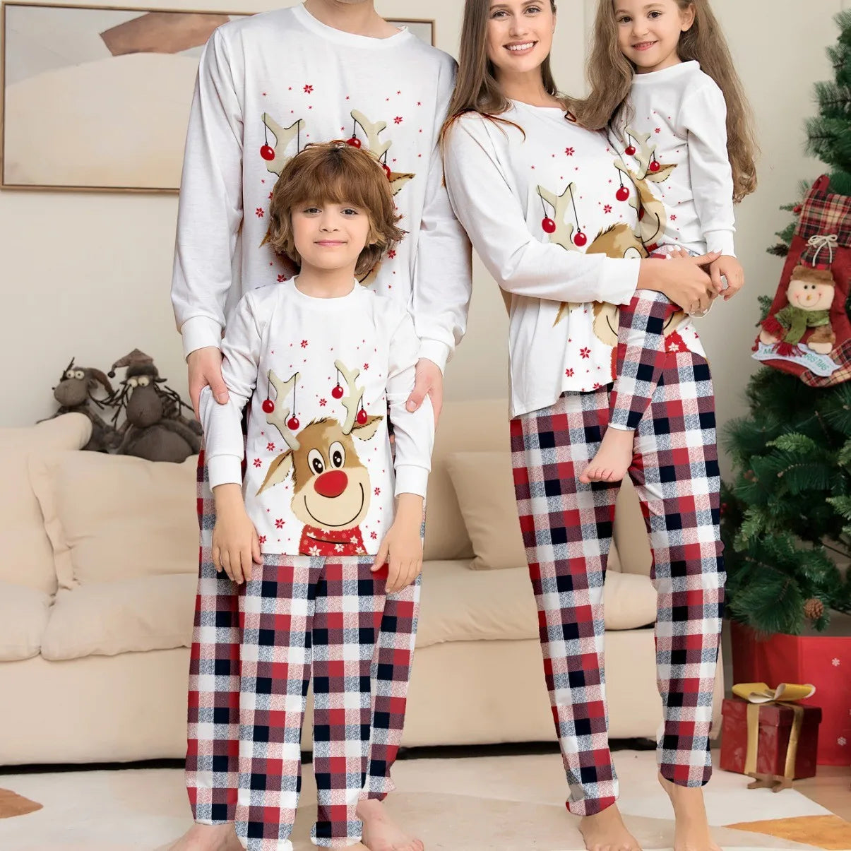 Family Matching Christmas Pajamas 2025 New Xmas Deer Print Dad Mommy And Me Christmas Costume Dog Clothes