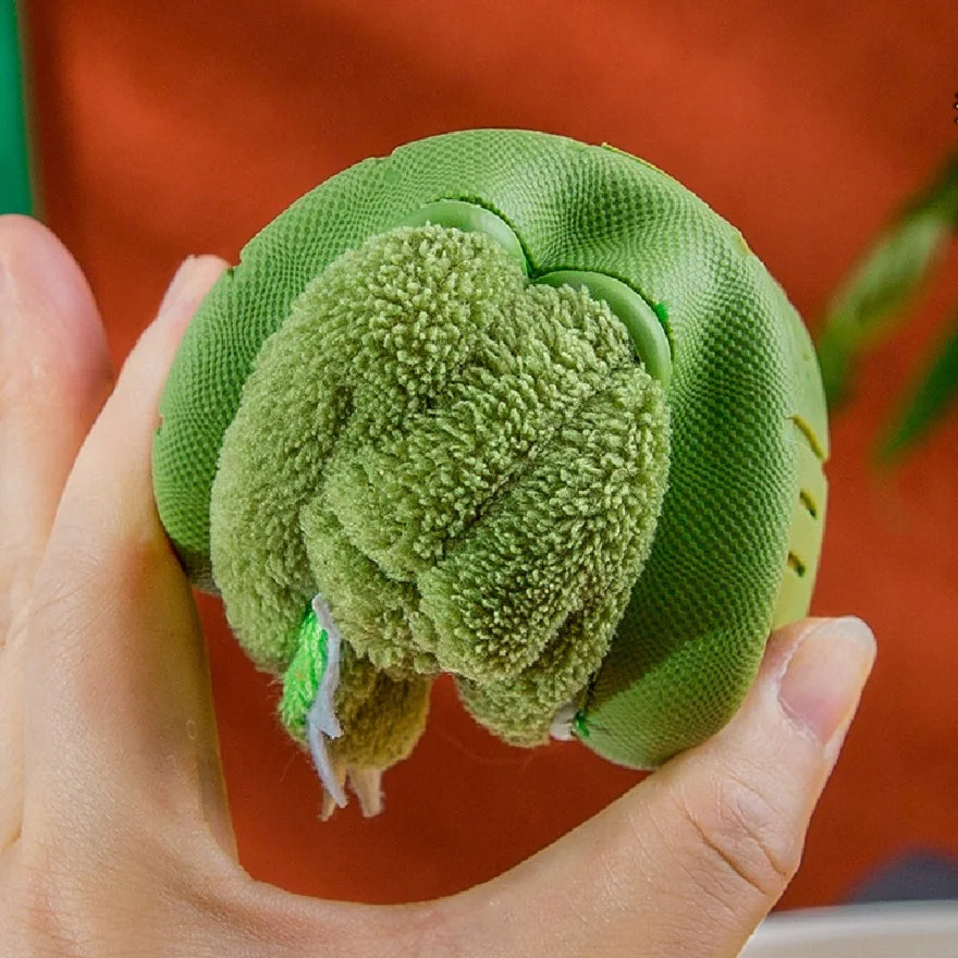 Cute green plush slippers with dinosaur cartoon pattern, suitable for toddler boys and girls, indoor wear
