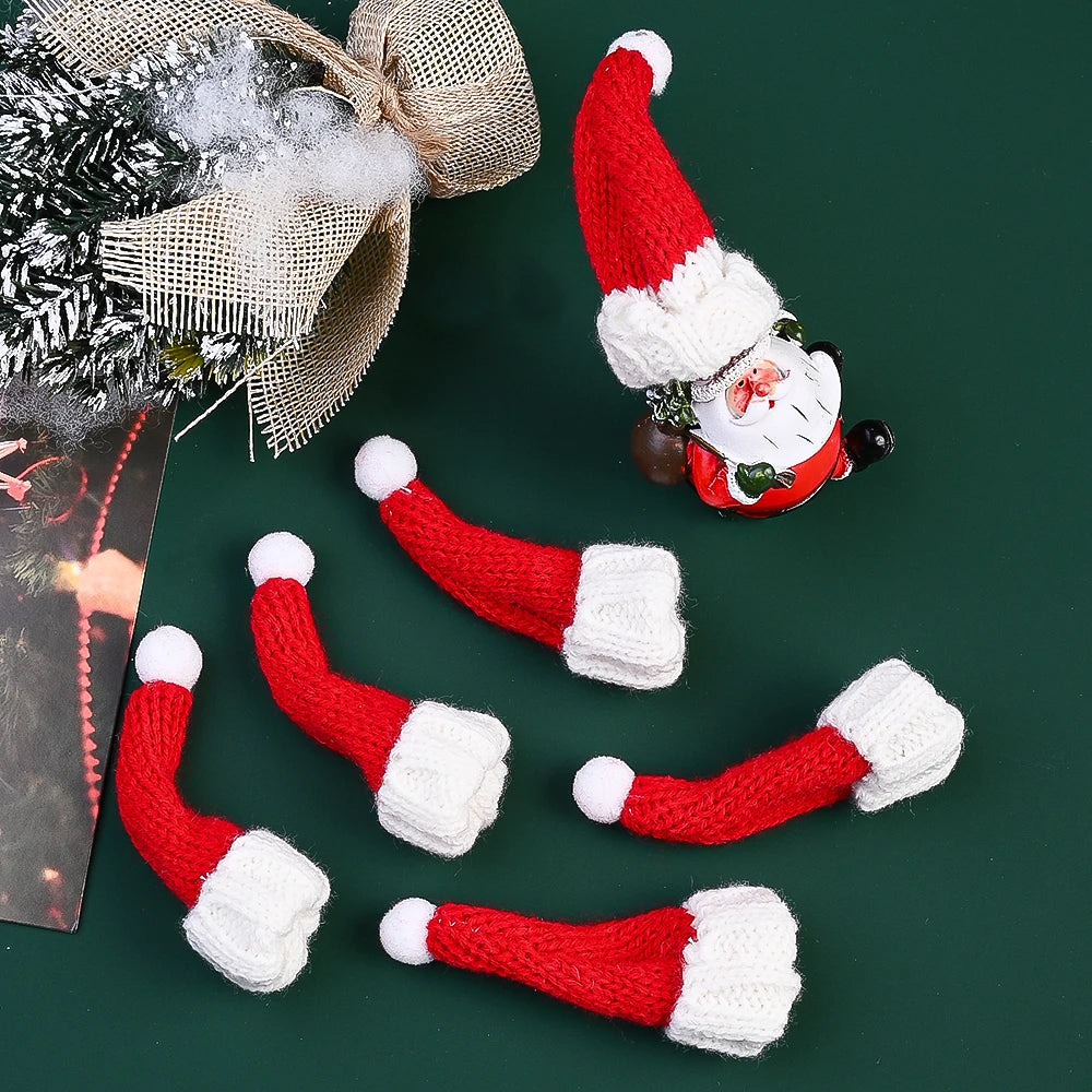 iYOE 10pcs Festive Christmas Mini Santa Hats Scarf Red & White Fabric for Party Supplies Festive Holiday Decorations