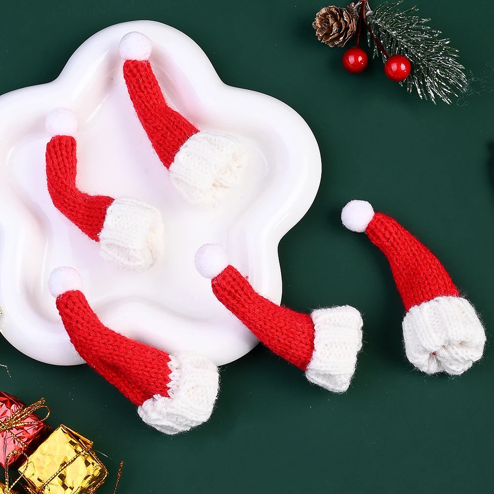iYOE 10pcs Festive Christmas Mini Santa Hats Scarf Red & White Fabric for Party Supplies Festive Holiday Decorations